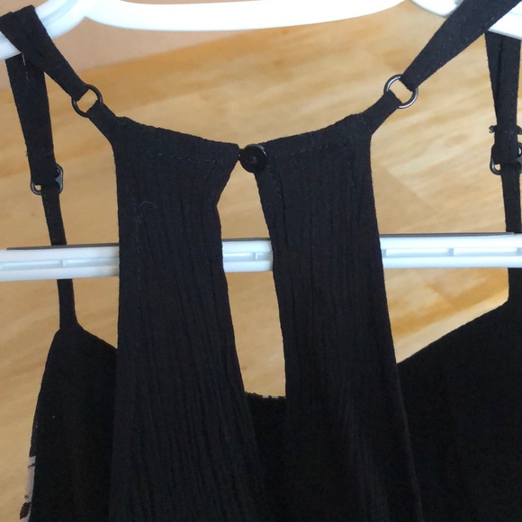 Dress. - Picture 2 of 3